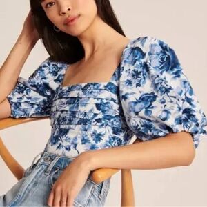 Abercrombie puff sleeve crop top M